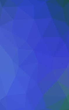 Üçgenler ve degrade origami tarzında oluşan ışık mavi köşeli tasarım deseni