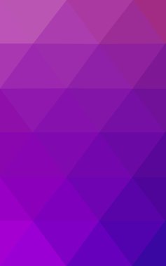 Üçgenler ve degrade origami tarzı oluşur çok renkli mor, pembe poligonal tasarım deseni.