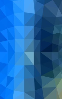 Üçgenler ve degrade origami tarzında oluşan ışık mavi köşeli tasarım deseni