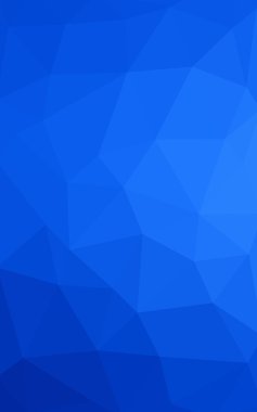 Üçgenler ve degrade origami tarzında oluşan ışık mavi köşeli tasarım deseni