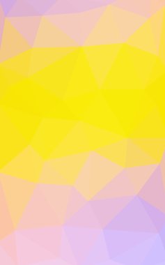 Üçgenler ve degrade origami tarzında oluşan hafif pembe-sarı poligonal tasarım deseni