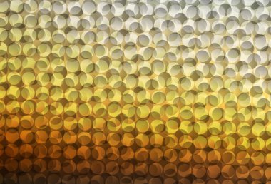 Açık mavi, noktalı sarı vektör arkaplan. Bulanık yağmur damlaları olan soyut bir çizim. İş ilanınız için tasarım.