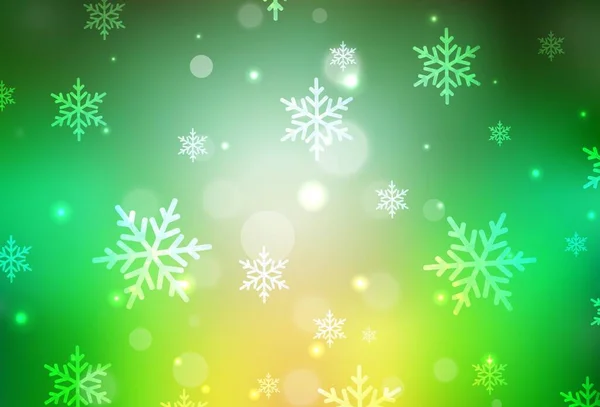 浅绿色 黄色矢量背景 圣诞节风格 带彩色圣诞物品的抽象渐变插图 图书横幅的图案 — 图库矢量图片