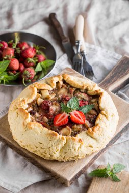 Hamur hamur işleri. Meyveler ve meyve ile bisküvi.