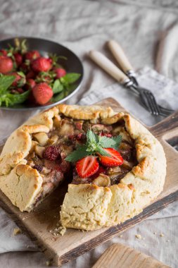 Hamur hamur işleri. Meyveler ve meyve ile bisküvi.