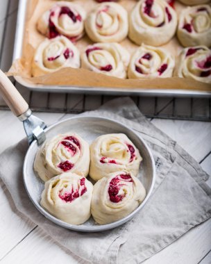 Tatlı tereyağı kek. Pişirme süreci.