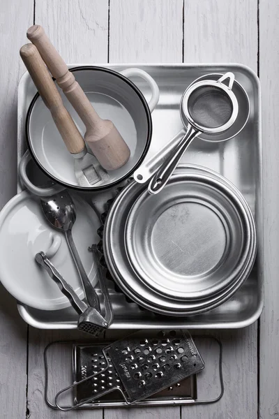 Металлическая посуда для приготовления пищи . — стоковое фото