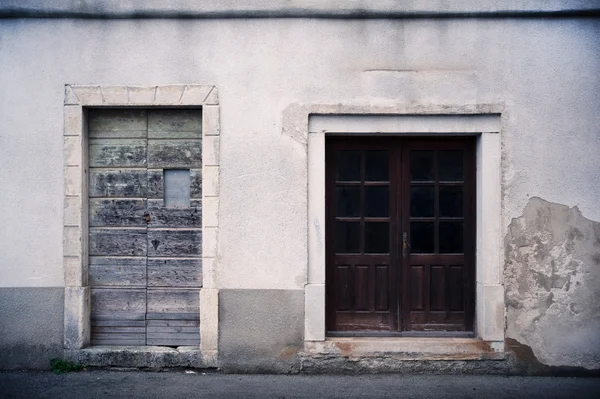 Duvar sokak kapıları