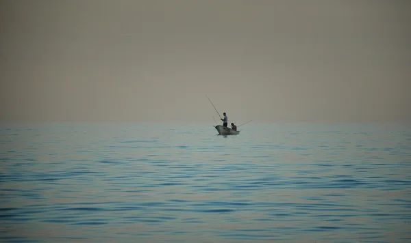 Pescadores no mar — Fotografia de Stock