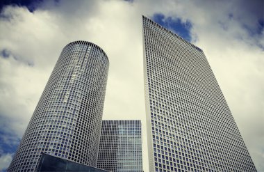 gökdelenler kuleleri