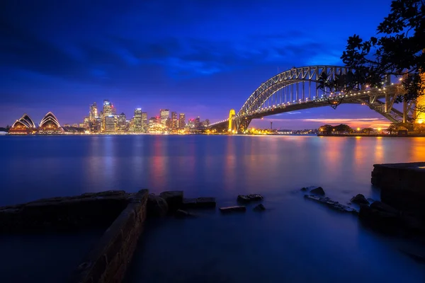 Weergave van Sydney stadsgezicht bij nacht — Stockfoto