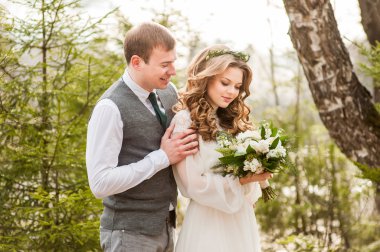 Bahar Düğün bir dekor ile parkta