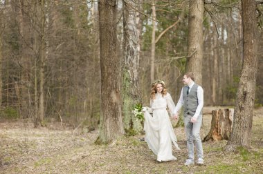 Bahar Düğün bir dekor ile parkta