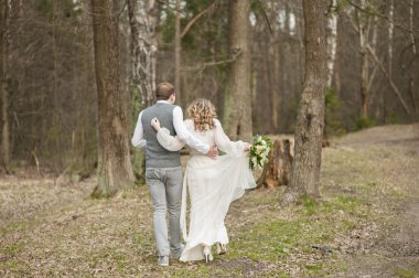 Bahar Düğün bir dekor ile parkta