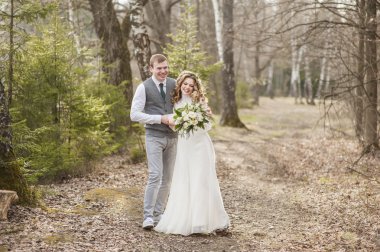 Bahar Düğün bir dekor ile parkta