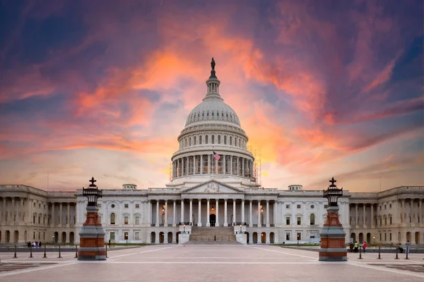 ワシントンDCにあるアメリカ合衆国議会議事堂ビル — ストック写真