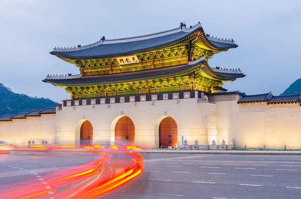 Gyeongbokgung Palast in der Nacht in seoul, Südkorea — Stockfoto