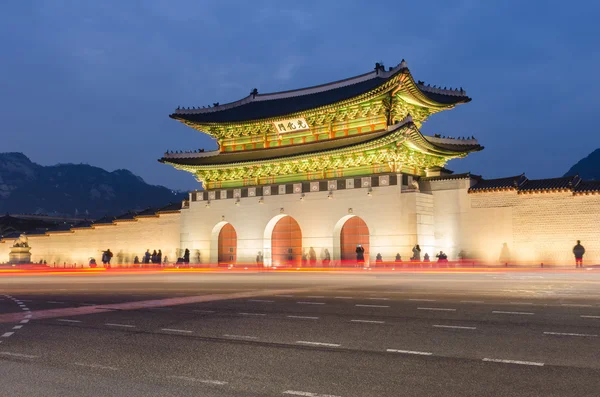 Gyeongbokgung Palace en Nigth en Seúl, Corea del Sur —  Fotos de Stock