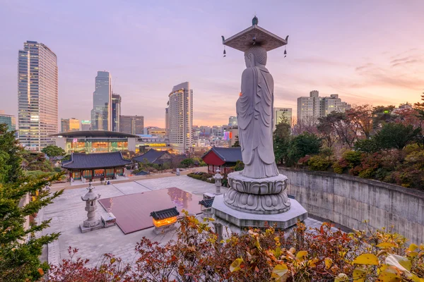 Seoul City, şehir manzarası, Bongeunsa Tapınağı'nda gün batımı kadar