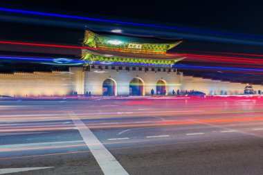 Gyeongbokgung Sarayı gece Seoul, Güney Kore.