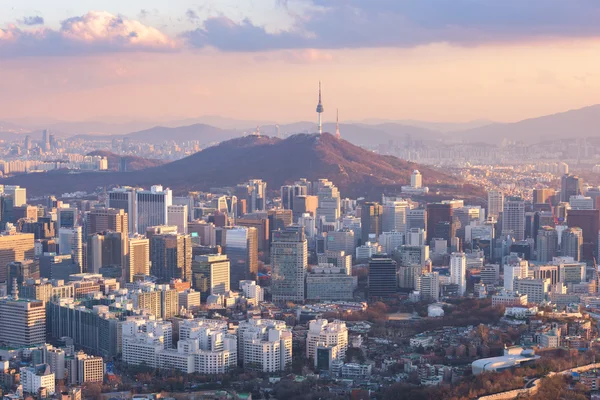Закат в Сеуле, Лучший вид на Южную Корею . — стоковое фото