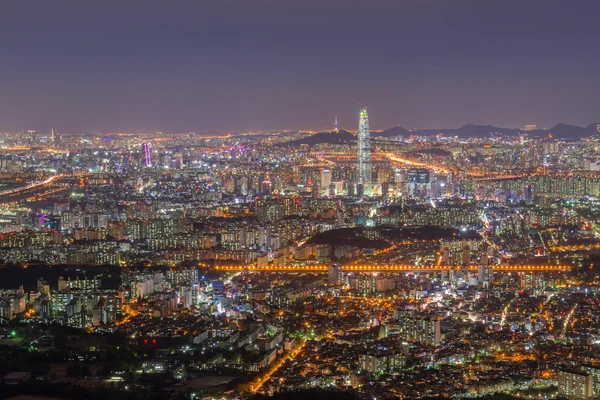 Seoul City Skyline View to downtown of Seoul, South Korea — стоковое фото