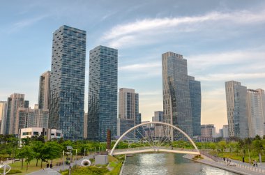 Songdo Central Park'ta Songdo uluslararası iş bölgesi