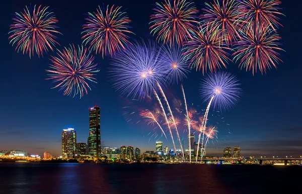 Renkli havai fişek Seoul, Güney Kore.