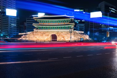 Kore, Rating Namdaemun Gate Seoul, Güney Kore geçmiş bulanıklaştırır