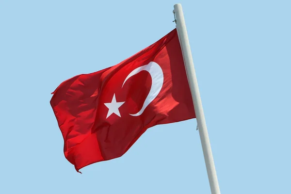 Турецкий флаг, размахивающий на ветру — стоковое фото