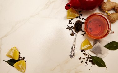 Fincan çay, çay, limon, çay yaprakları