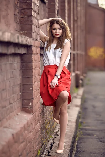 Jonge vrouw, mode concept — Stockfoto