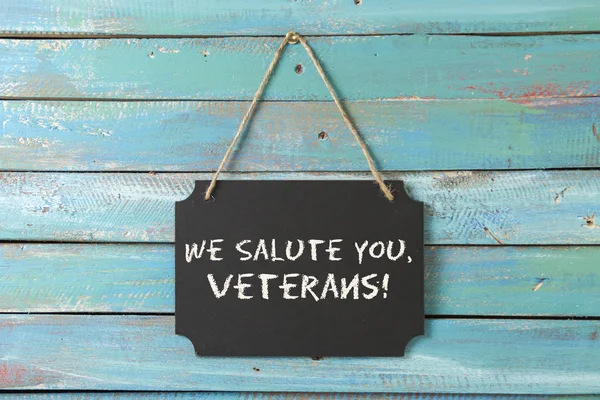 Gaziler günü tebeşir işareti mavi arka plan üzerinde