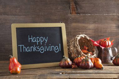 Mutlu Şükran Günleri mavi tebeşir Siyah Kara tahta Bac üzerinde yazılı