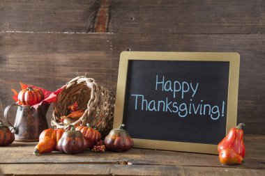 Mutlu Şükran Günleri mavi tebeşir Siyah Kara tahta Bac üzerinde yazılı