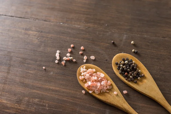 Salt och peppar — Stockfoto