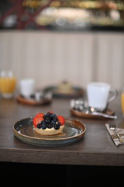 Masada lezzetli bir pasta var.