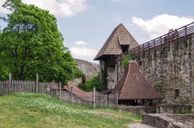 Eger kalenin içinde. Avlu, duvar savunma ve girin 