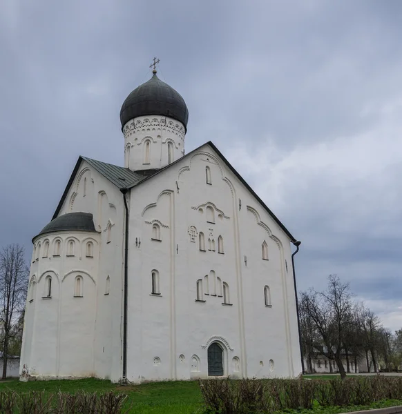 Old Russian Orthodox church of the Transfiguration on Ilyina and — Stock Photo, Image