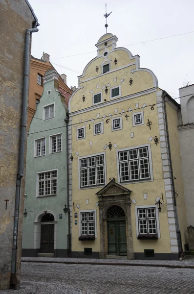 Äldsta byggnader i Riga Gamla stan - "de tre bröderna", Riga, — Stockfoto