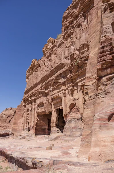 Het graf van het paleis van de koninklijke graftombes, Petra, Jordanië — Stockfoto