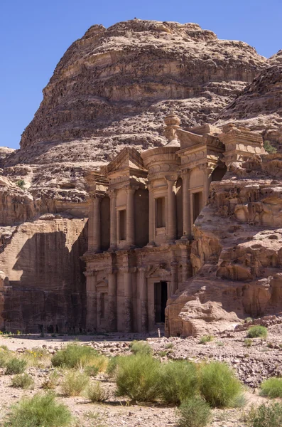 AD deir, den kloster tempel petra, Jordanien — Stockfoto