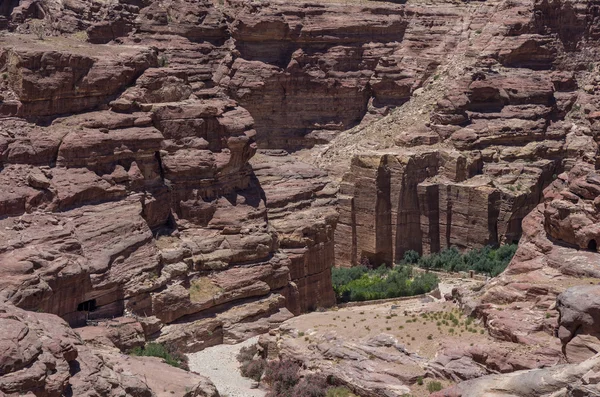 Nabataean stenbrottet i Petra gamla staden. Visa från Al Habis fjällen — Stockfoto