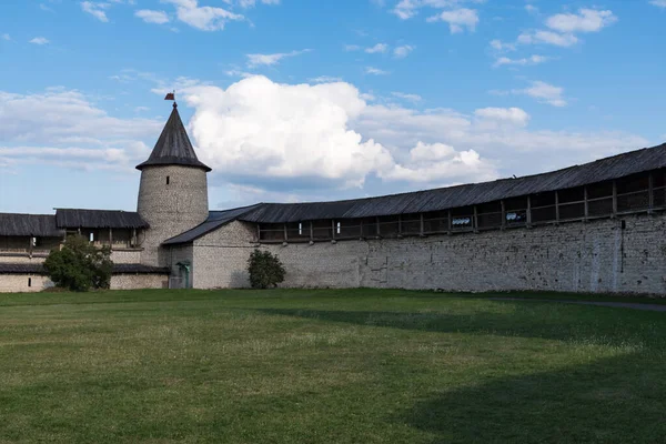 Fortress Wall Zahab Trinity Tower Medieval Pskov Kremlin Pskov Rússia — Fotografia de Stock