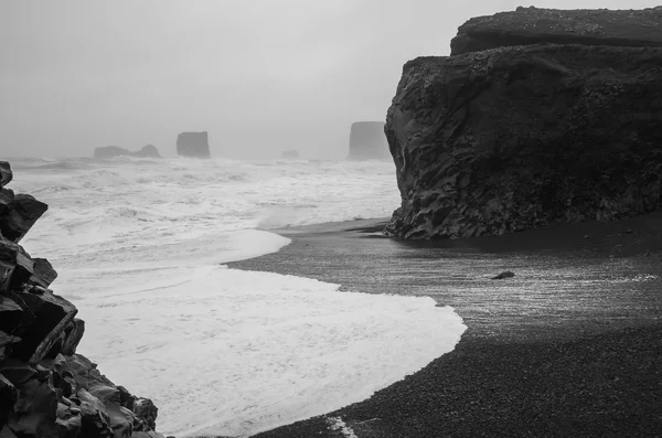 Schwarz-weißer Sturm in Island — Stockfoto
