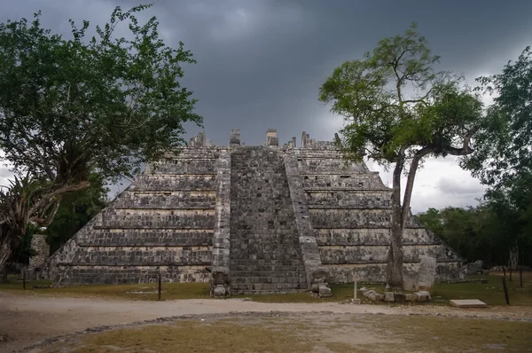 Maya Pyramid, Chichen-Itza, Mexico — стоковое фото