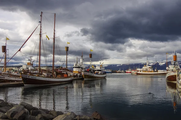 Husavik, Island - 25 augusti, 2014: Husavik är en stad på den inte heller Stockfoto