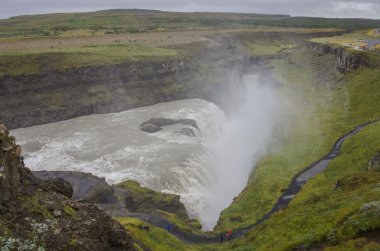 Güzel ve ünlü Gullfoss şelale, altın çember rotasında 