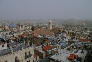 Jerusalem panoramalı zamanlı kum fırtınası görüntülemek. Israil
