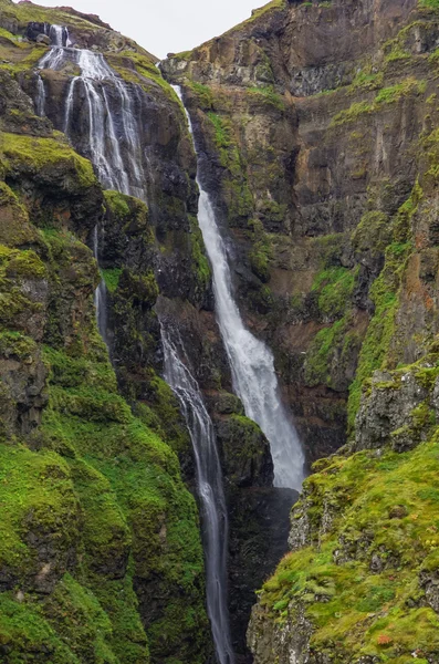ライン滝はヨーロッパ、シャフハウゼン、スイスで最大の滝. — ストック写真